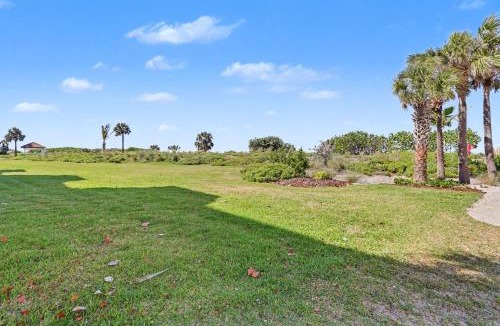 Sunset Beach House | Land's End 7-305 Beach Front