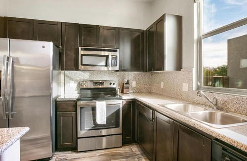 Longs Apartment | Landing Apartments - Abrazo at Waterway Hills