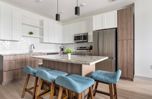 Highpoint Apartment | Landing | Beautiful 2BD, Pool, Game Room