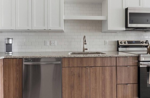 Highpoint Apartment | Landing | Chic 1BD, Pool, Game Room