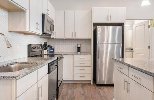 Tarpon Springs Apartment | Landing | Chic 2BD, Clubhouse