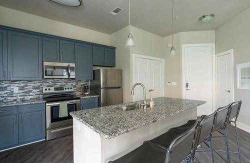 Nassau Bay Apartment | Landing | Modern 1BD, Gym, Clubhouse