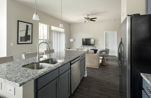 Nassau Bay Apartment | Landing | Modern 2BD, Yoga Studio, Gym