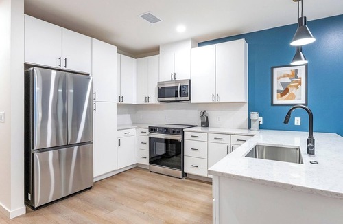 Civic Center Apartment | Landing | Stunning 1BD, Rooftop Lounge, Gym