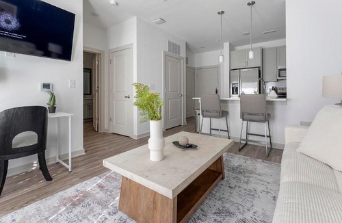 Longs Apartment | Landing Stylish 1BD Game Room Gym