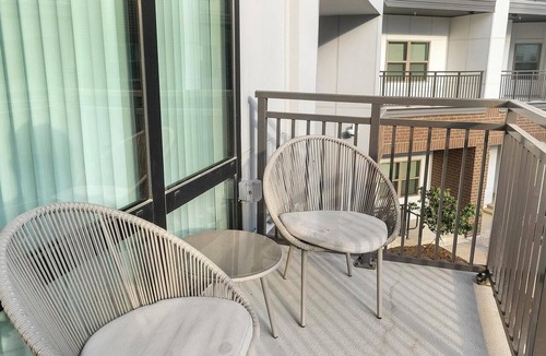 Chapel Hill Apartment | Landing | Stylish Studio, Game Room, Courtyard
