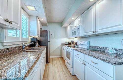Longboat Key Condo | LaPlaya 201C-Breathtaking Gulf panorama from this corner end unit.