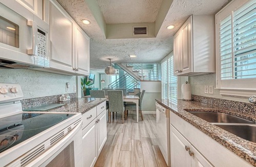 Longboat Key Condo | LaPlaya 201C-Breathtaking Gulf panorama from this corner end unit.