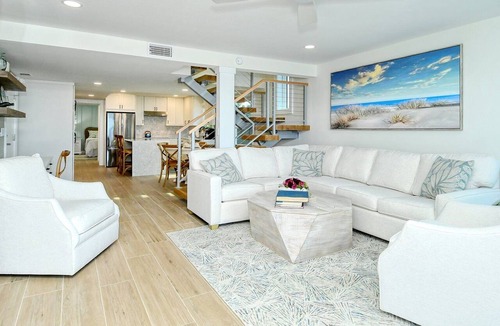 Longboat Key Condo | LaPlaya 206C-Gorgeous vistas of the Gulf!