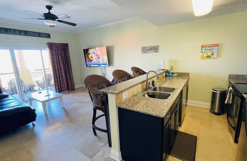 Treasure Island Condo | Large 2 Bedroom, 2 Bathroom Beach Condo - w/Beach, Household, Cleaning Supplies