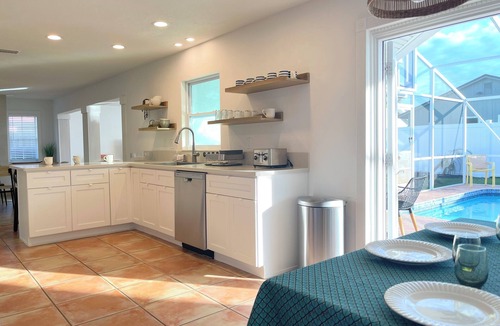 West Bradenton House | Large 4 BD with heated pool near Anna Maria Island and IMG