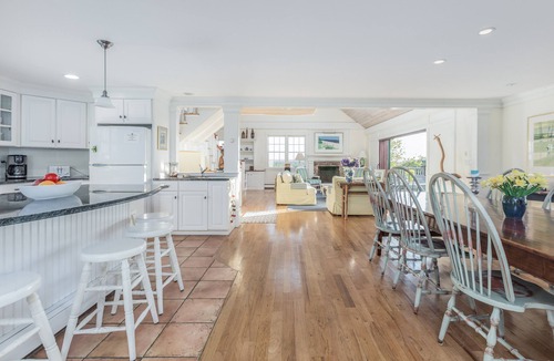 Polpis House | Large beautiful home near Quidnet Beach