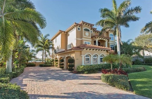 Indian Rocks Beach House | Large Mediterranean Oasis - Water Views & Pool, KING BEDS