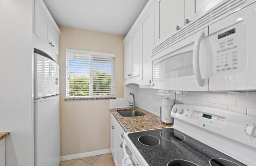 Longboat Key Apartment | Las Hermanas 3