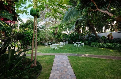 Wailuku House | Lehua Suite - Hawaiian elegance | Patio garden