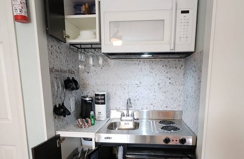 Florida Central Atlantic Coast Apartment | Location! Location! Lovely Studio in Orlando
