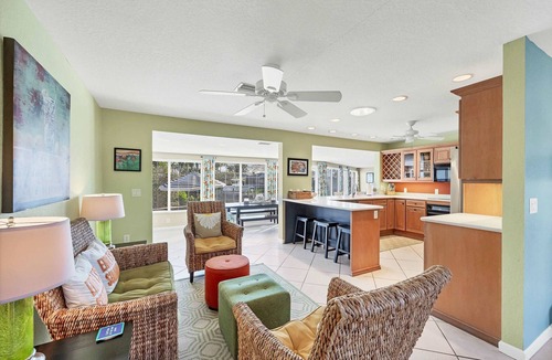 Longboat Key Apartment | Longboat Key Luxury Vacation Rental: Waterfront 3BR/3BA Home with Private Heated Pool & Direct Sarasota Bay Views