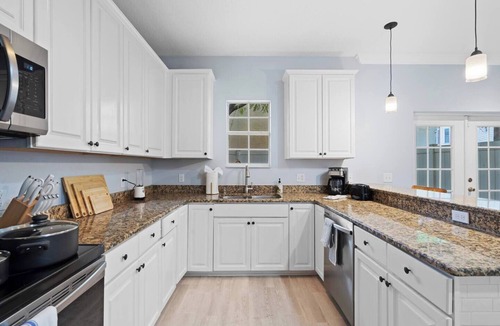 SoHo House | Lux Designer SOHO Home | Sleeps 13 | heart of TPA