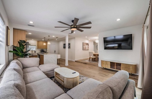 Sun Bay South House | Luxe Modern Retreat w/Resort-Style Pool!