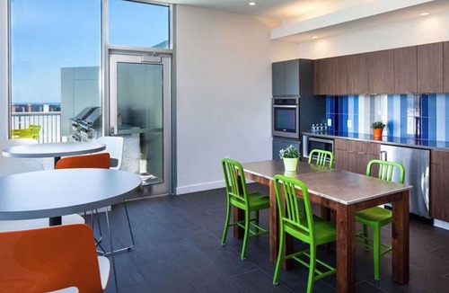 Theatre District Apartment | Luxe Theater Dist 2BR w/Gym, Lounge, Rooftop & A/C, by Blueground