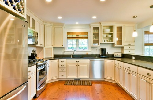 Nantucket House | Luxurious Island Escape: Spacious, Ideally Located Near Surfside Beaches & Town