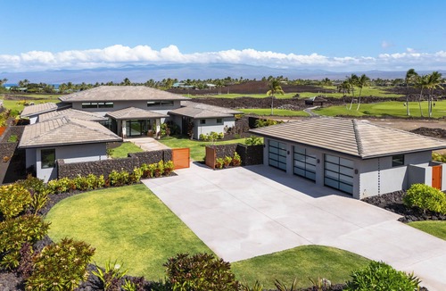 Waikoloa House | Luxury 5BR One Ocean Estate (OE12) at Mauna Lani – Lanai, Great Room & Pool