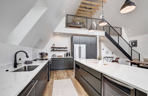 Breckenridge Cabin | Luxury A-Frame-Hot Tub-Mt Quandary Views-2 King Suites-Deck-Games-Chefs Kitchen