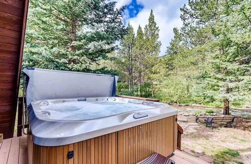 Blue River Cabin | Luxury A-Frame with Hot Tub for Dreamy Vacations in Colorado