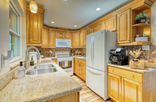 Alta Vista House | Luxury Family Home Near Downtown & Siesta Key Beach