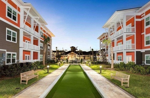 Sun Bay South Apartment | Luxury Stay in the Bay