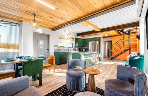 Omaha House | Luxury Table Rock Lake Retreat| Pool Hot Tub