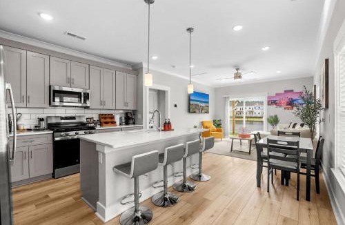 Longs House | Luxury waterfron retreat-Near golf Beach Barefoot
