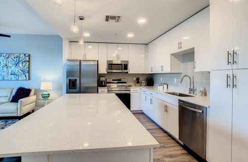 North Trail Condo | Luxury Waterfront Condo with Sunset Views , Sleeps 6
