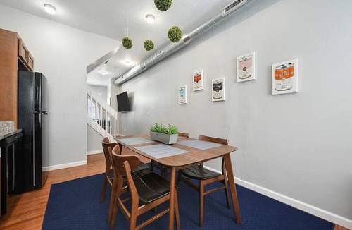East Allegheny House | M&J - Emlin 513 St.