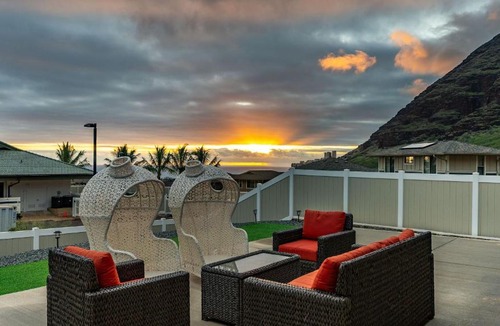 Makaha Valley House | Makaha Hideaway by AvantStay