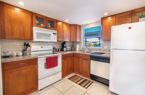 St. Petersburg Condo | Maximo Marina Condo Heated pool, Near Pass-a-Grille, Downtown & Eckerd