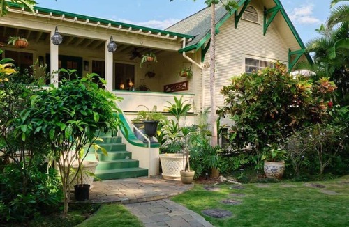 Wailuku House | Mele Suite - Private Patio Retreat | ADA Compliant