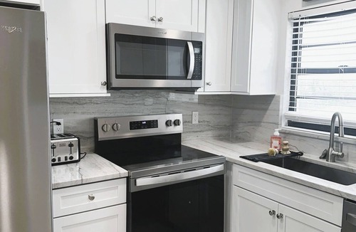 Mid Island Condo | Mid Island, Villa Del Mar! Beautiful Beach front condo, newly renovated!