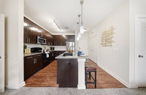 Courier City - Oscawana Apartment | Modern 2BR w/Pool + Pet-Friendly | Unit #21