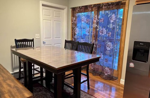 Montville House | Modern 3-Bedroom Retreat Near Parks & Casinos