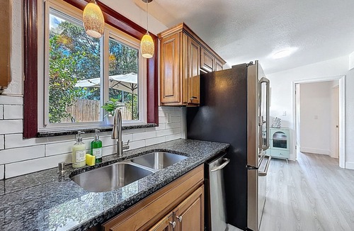 Walsingham Cottage | Modern 3 Bedroom Retreat With Pool & Fire Pit