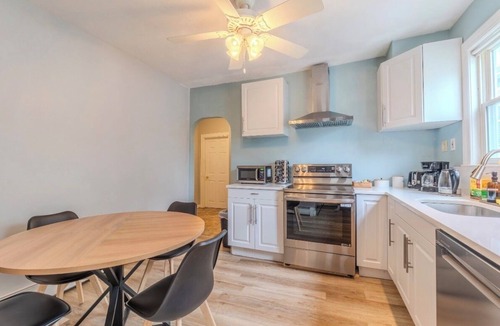 South Medford Apartment | Modern 3BD/2BA Near Boston, Bright & Luxury