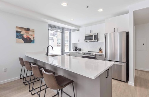 East Cambridge Apartment | Modern Apt Near Kendall Square & Restaurants