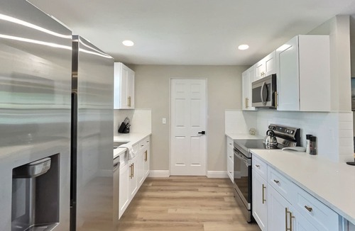 South Gate Ridge House | Modern bliss just 10 minutes from Siesta Key beaches and downtown Sarasota