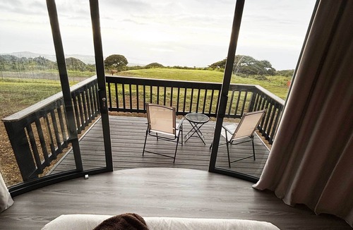 Kealakekua Cabin | Modern cabin on a world famous Kona Coffee farm with AC, WiFi. Unit 1