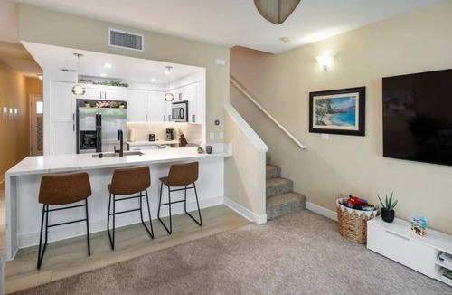 Kapolei House | Modern Family Beach Villa near shops and dining