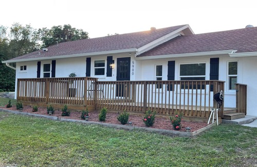 Braden River House | Modern farmhouse in the heart of UTC - Seclusion, yet close to everything!