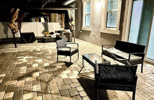 Avila House | Modern Luxury Retreat - 10PPL