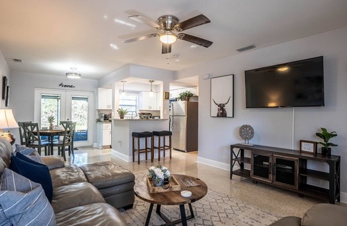 Temple Crest House | ☆Modern & Spacious☆ Family Ready | Ace Location