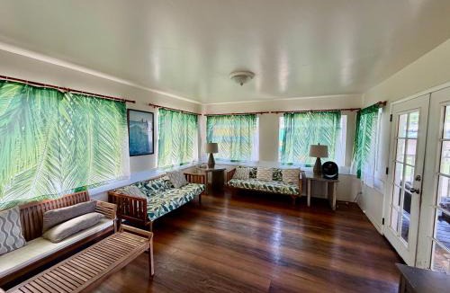 Waialua House | Mokulē'ia Beach Houses at Owen's Retreat